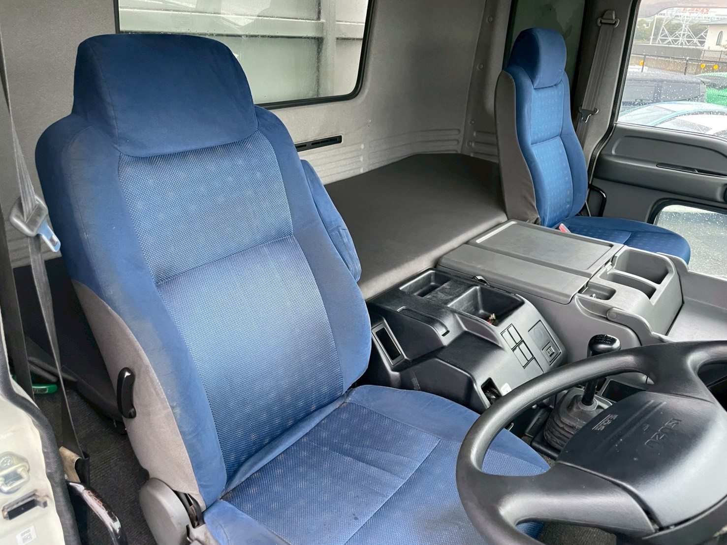 いすゞ 10t超 ギガ アルミウィング QKG-CYJ77A