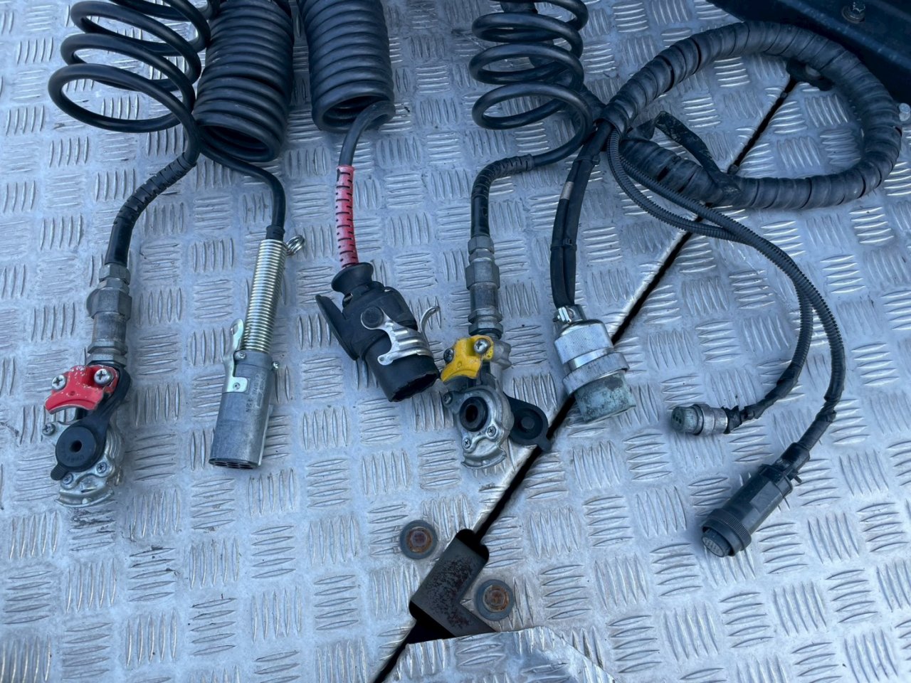 UDトラックス 大型 クオン Ｓヘッド 2PG-GK5AAB