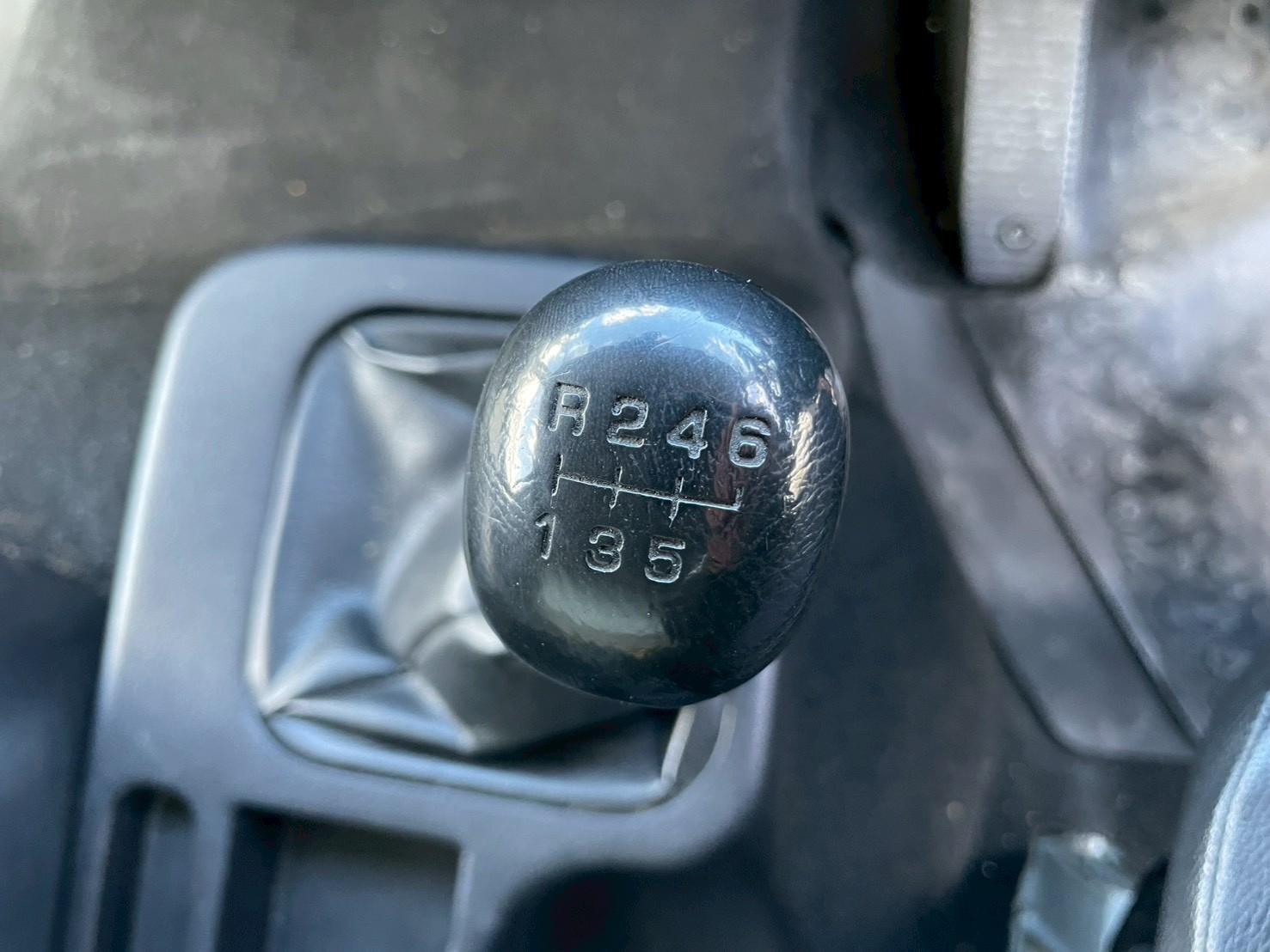 三菱 中型増トンワイド ファイター ホロウイング 2KG-FK65FZ