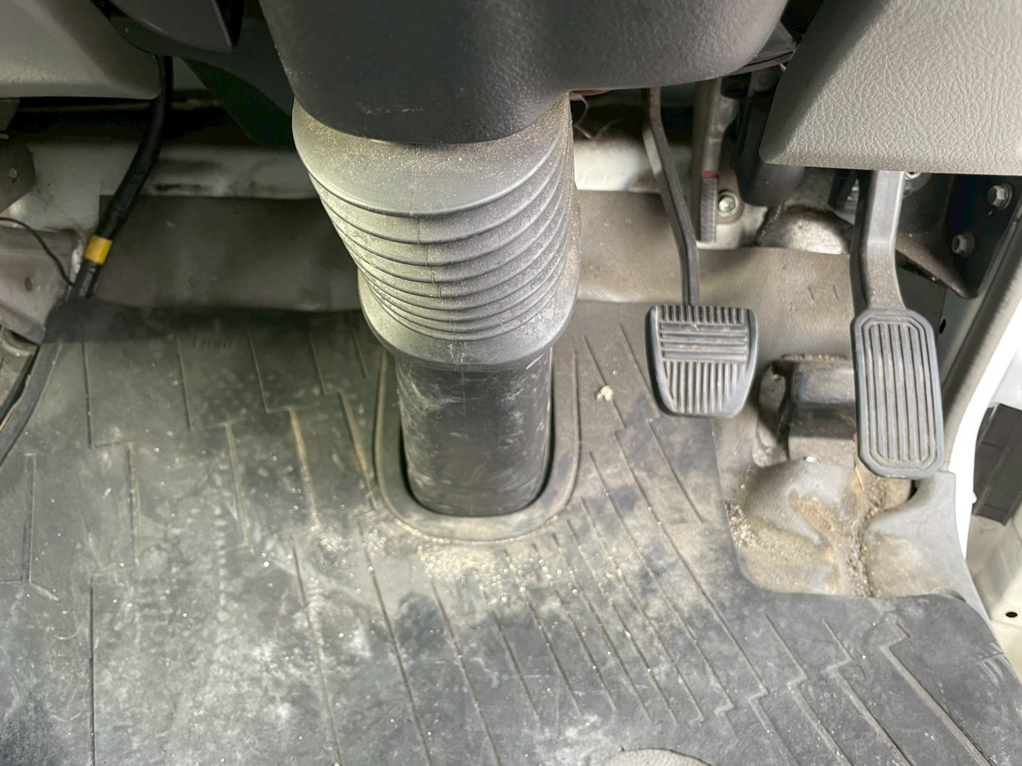 日野 小型ワイド デュトロ バン TKG-XZC710M