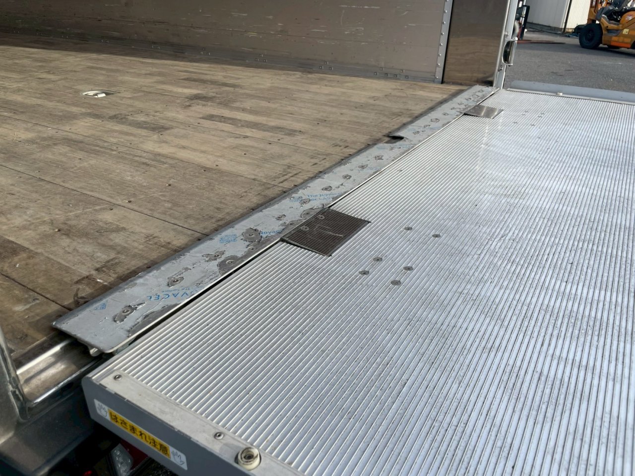 いすゞ 10t超 ギガ アルミウィング 2PG-CYJ77CA