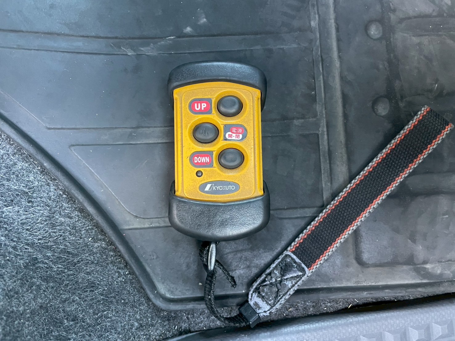 いすゞ 中型ワイド  アルミウィング 2RG-FRR90T2