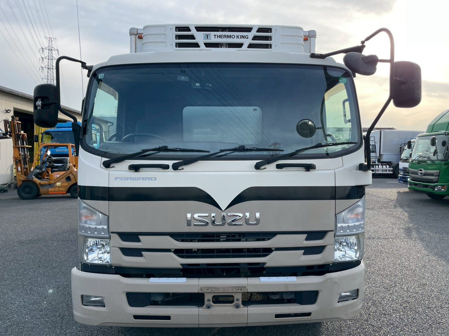 いすゞ 中型ワイド  冷凍車 TKG-FRR90T2