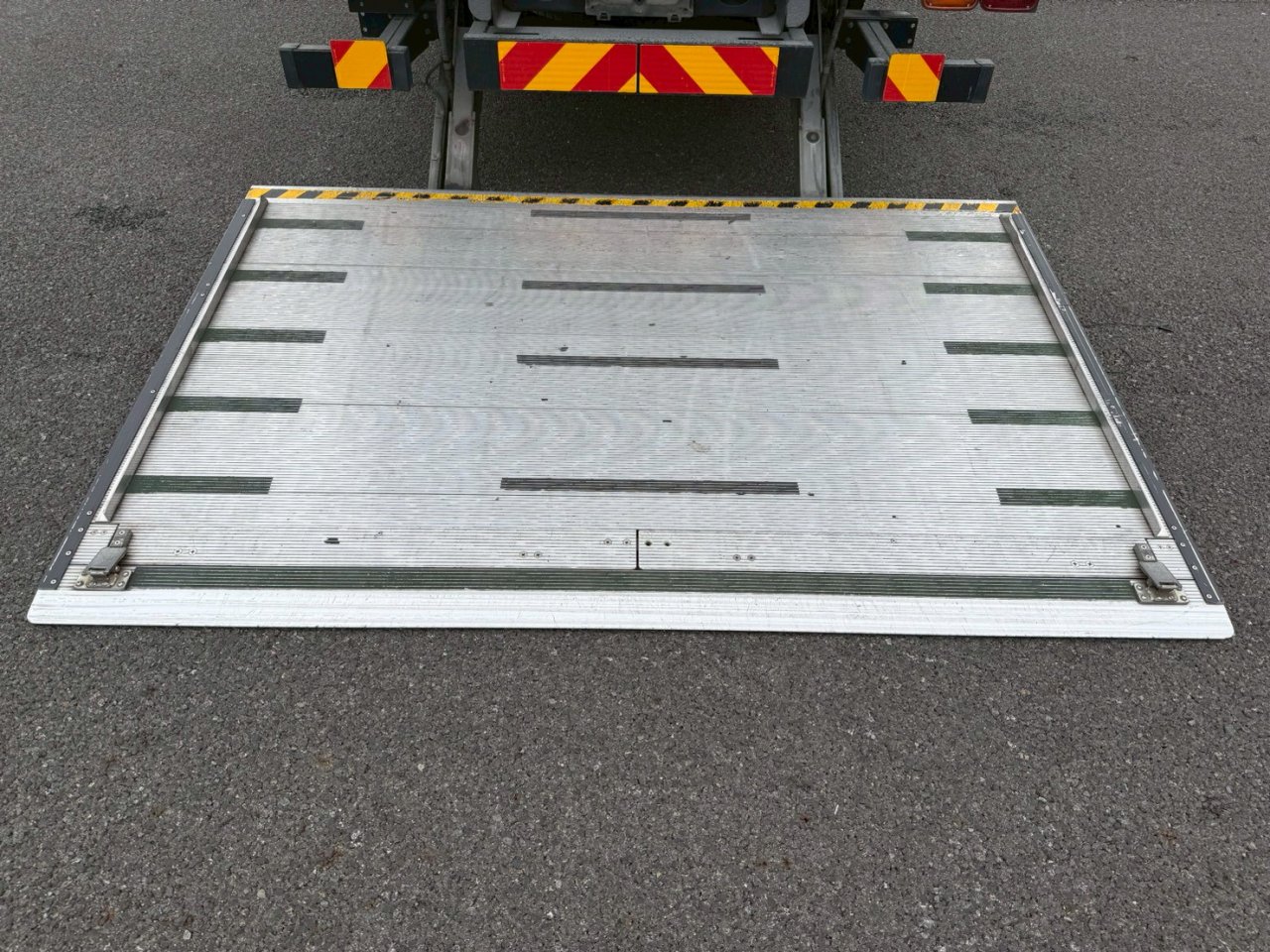 三菱 中型増トンワイド ファイター アルミウィング TKG-FK72FY