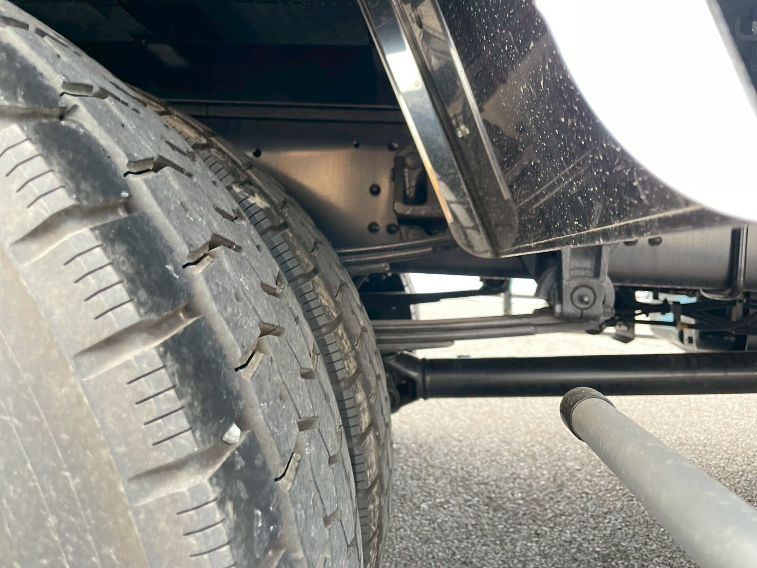 三菱 中型増トンワイド  平ボディ 2KG-FK62FZ