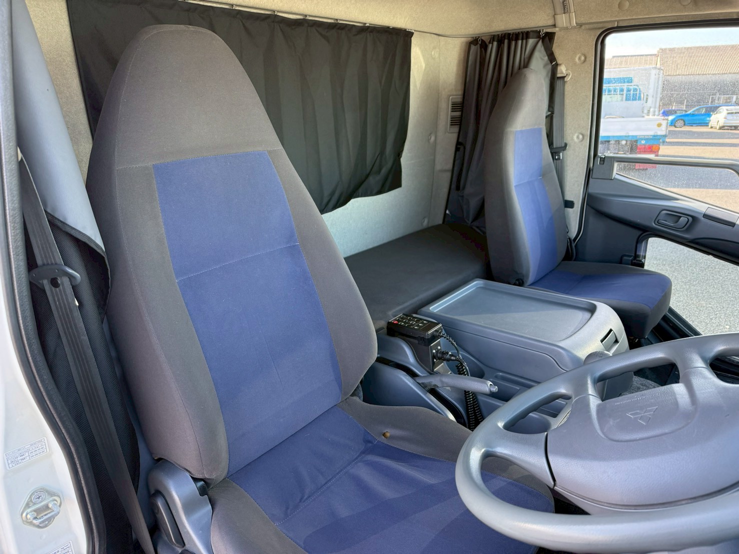 三菱 中型ワイド ファイター アルミウィング TKG-FK64F