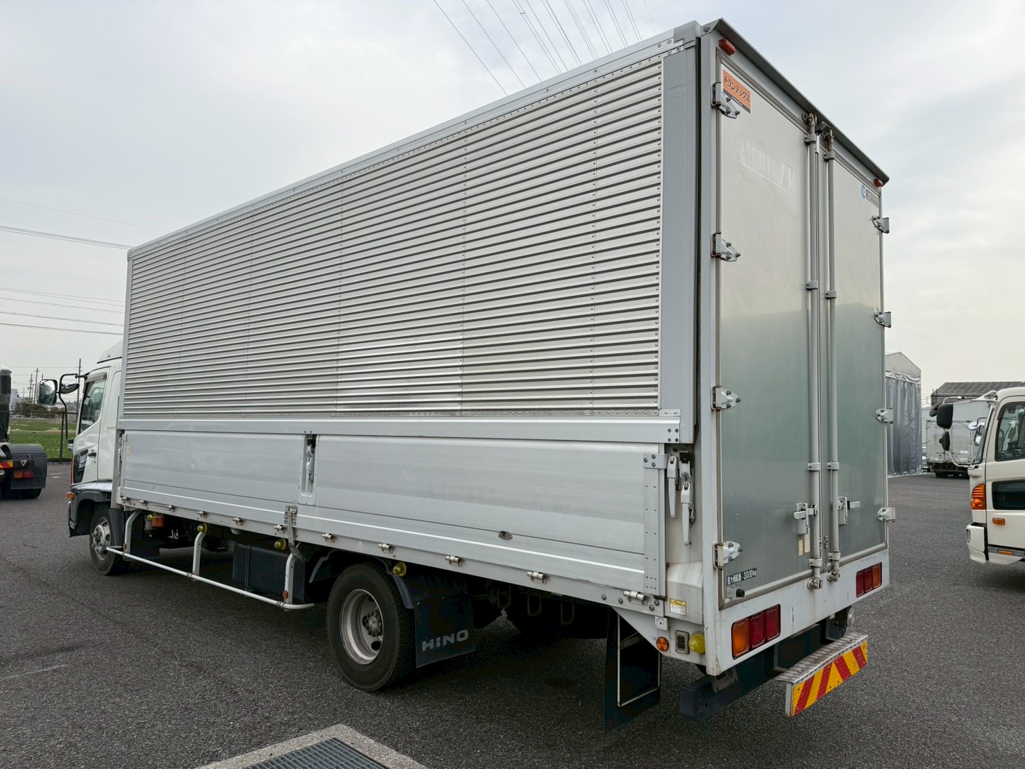 日野 中型ワイド  アルミウィング SKG-FD9JLAA